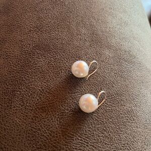 NEW PEARL EARRINGS GOLD OVERLAY WIRE